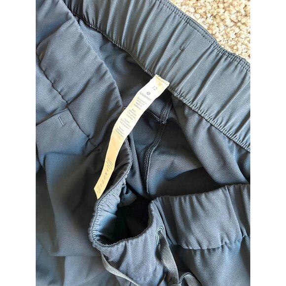 Lululemon Women's Sz 12 Ankle Pants Navy Blue Lightweight Stretch - Picture 5 of 12